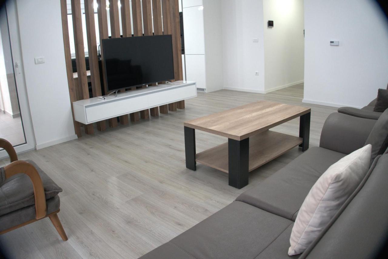 City Hotel Ferizaj Kültér fotó