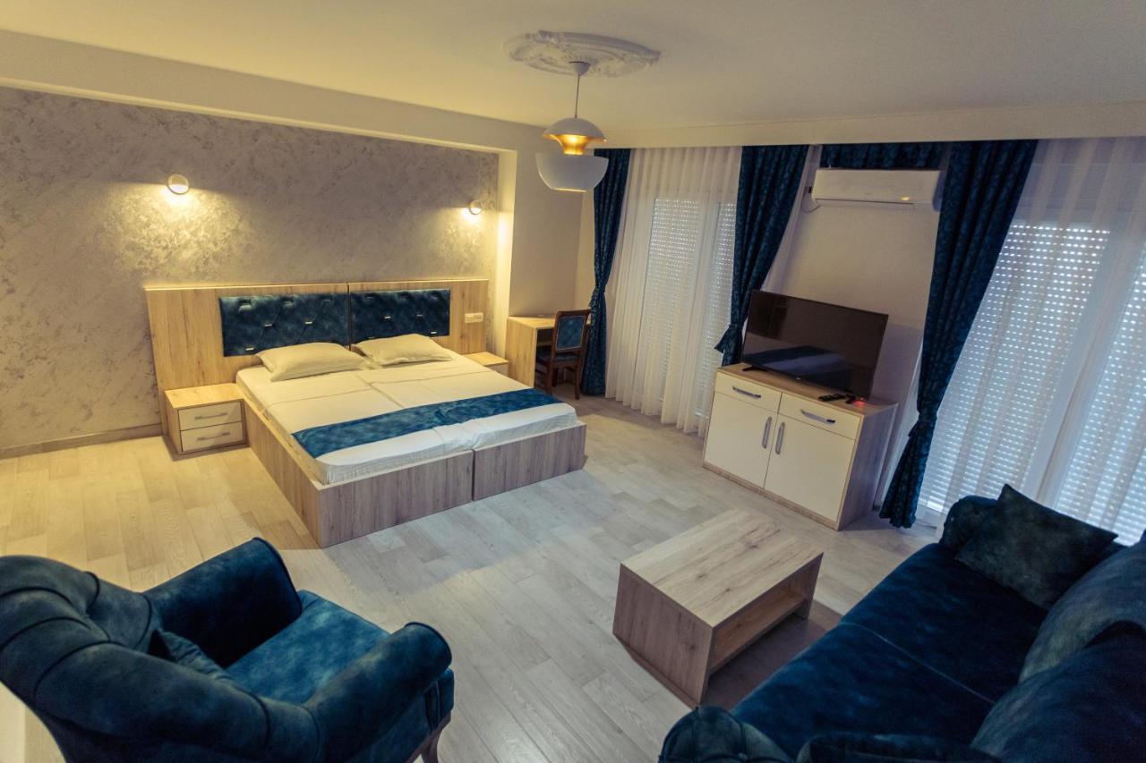 City Hotel Ferizaj Kültér fotó